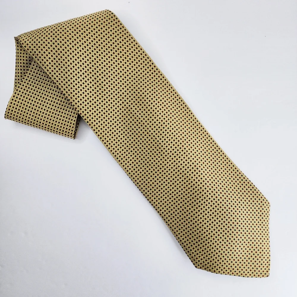 BROOKS BROTHERS MAKERS  Gold Silk Tie.
